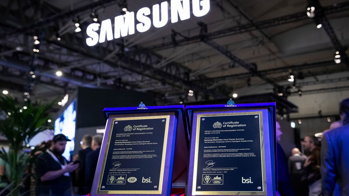 Samsung Unveils Cloud-Based Management Solutions for Commercial Displays with VXT and LYNK Cloud